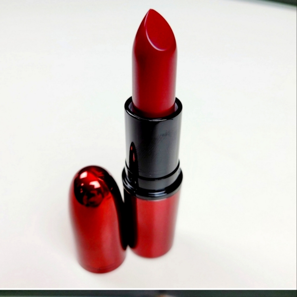 MAC New Matte Lipstick DIVA